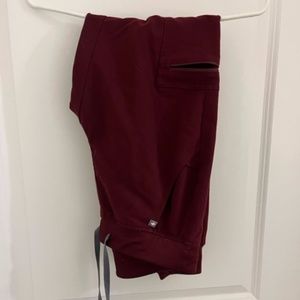 Figs Zamora jogger XS burgundy